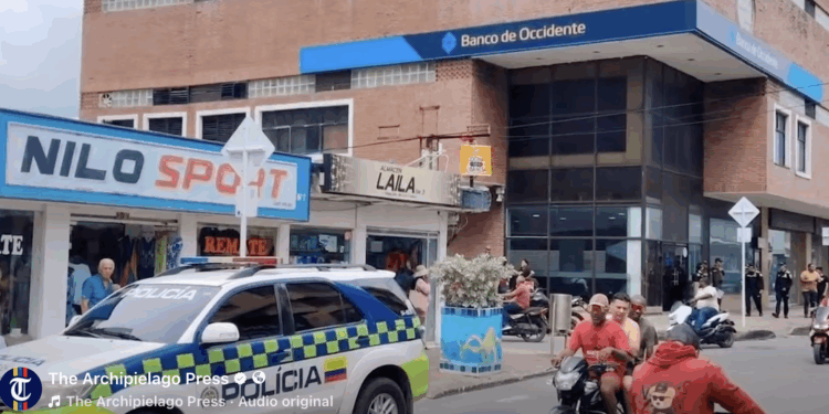Gobernadora encargada del departamento, Vilma Jay López aseguró que ya la Policía identificó a los dos delincuentes que perpetraron un taquillazo en el banco de Occidente y está tras su captura. 